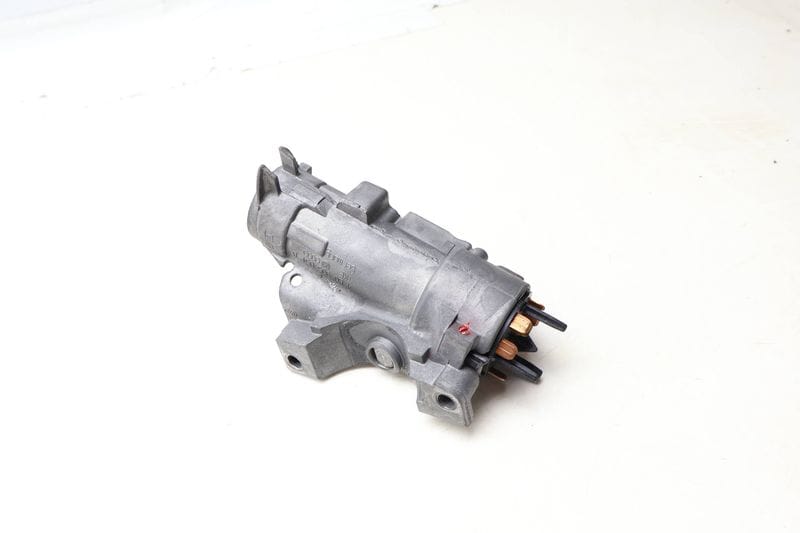 Ignition Switch 4B0905851B — Used (SKU 702061)