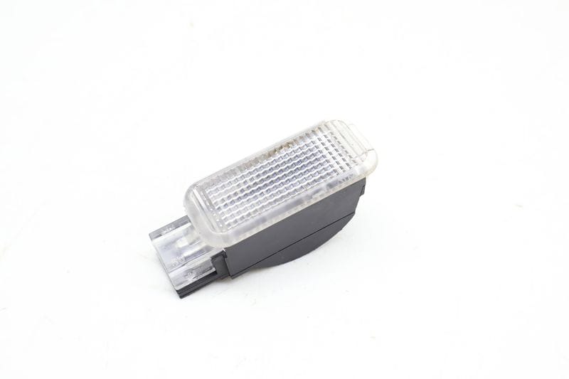 Interior Clear Light 3B0947415B — Used (SKU 702014)