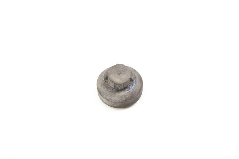 Lower Radiator Rubber Mount 8D0121275 — Used (SKU 702123)