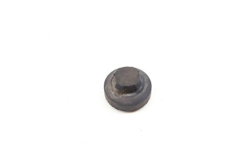 Lower Radiator Rubber Mount 8D0121275 — Used (SKU 702124)