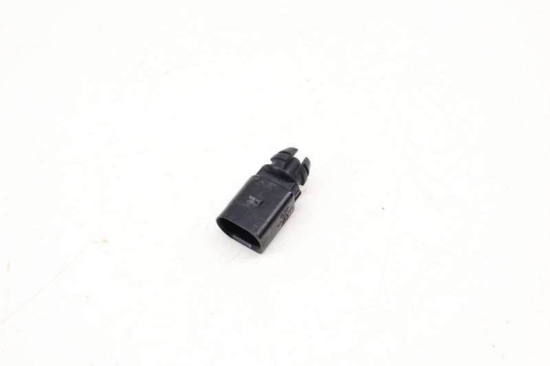 Outside Ambient Air Temperature Sensor 8Z0820535 — Used (SKU 702122)