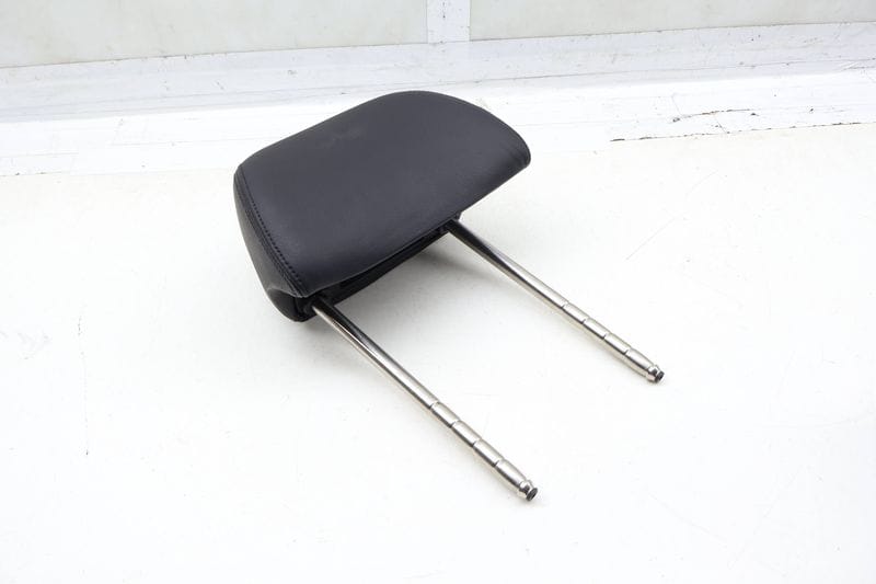 Outer Headrest / Head Rest 3B0885921AG — Used (SKU 702236)