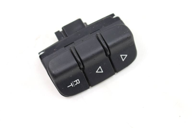 Steering Wheel Radio Control Switch / Button 8E0951527B — Used (SKU 190406)