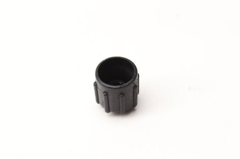 AC Hose / Line Cap (LARGER) 64538387438 — Used (SKU 580596)