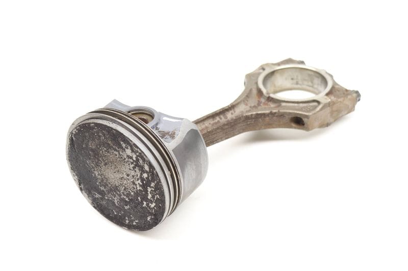 Piston / Connecting Rod 11257506222 — Used (SKU 580552)
