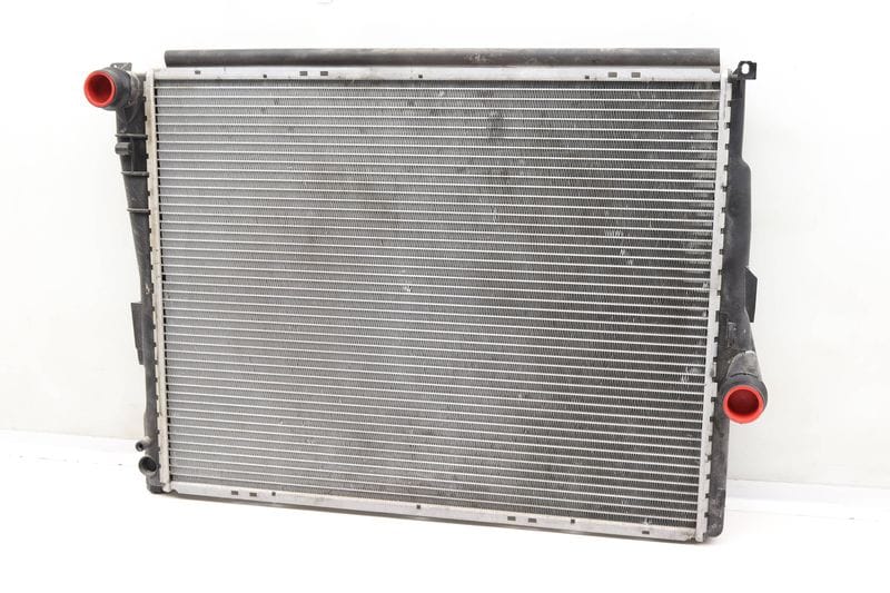 Radiator 17119071517 — Used (SKU 580401)