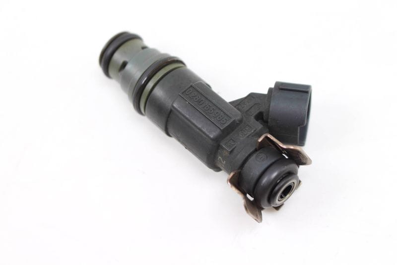 2.8L Fuel Injector 022906031F — Used (SKU 515533)