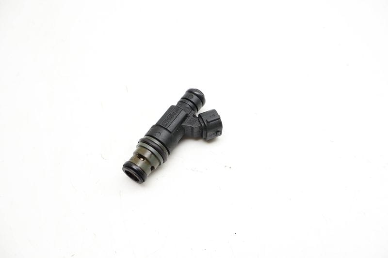 2.8L Fuel Injector 022906031F — Used (SKU 717689)