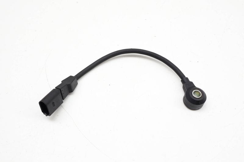 Engine Knock Sensor 022905377 — Used (SKU 717675)