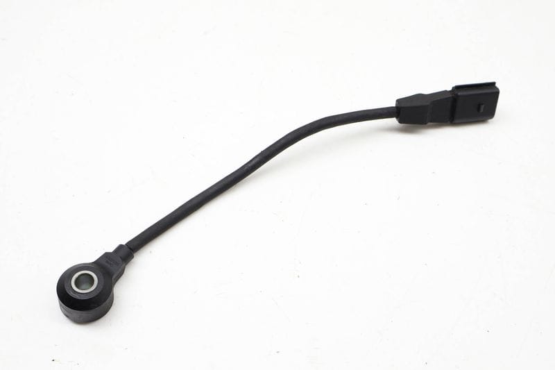 Engine Knock Sensor 022905377 — Used (SKU 717676)