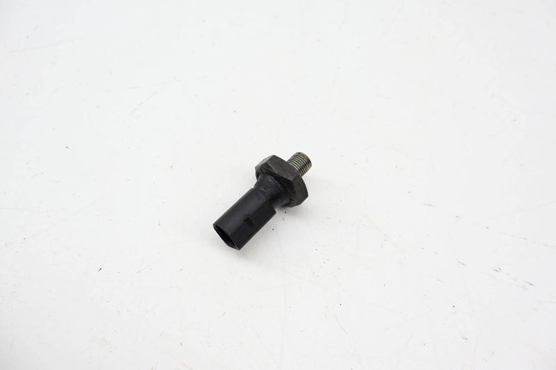 Engine Oil Pressure Sensor / Switch 06A919081D — Used (SKU 717710)