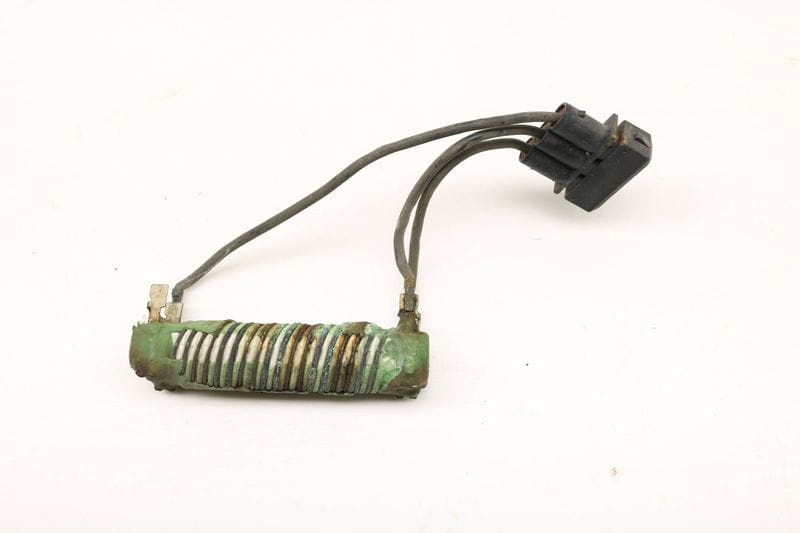 HVAC / Blower / Fan / Heat Exchanger Resistor 701963095 — Used (SKU 396636)