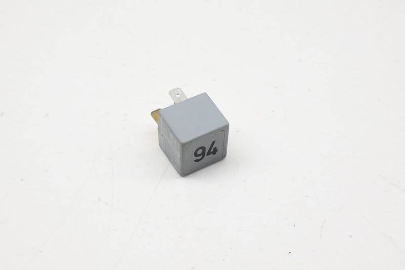 Multifunction Electrical Control Relay #94 191906383B — Used (SKU 717561)