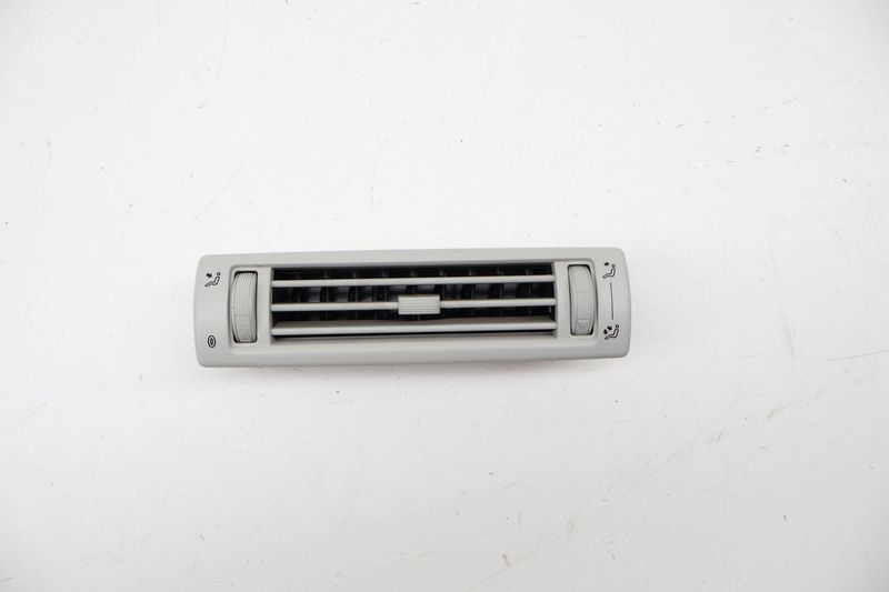 Climate / Air Vent 7D0820951A — Used (SKU 717566)