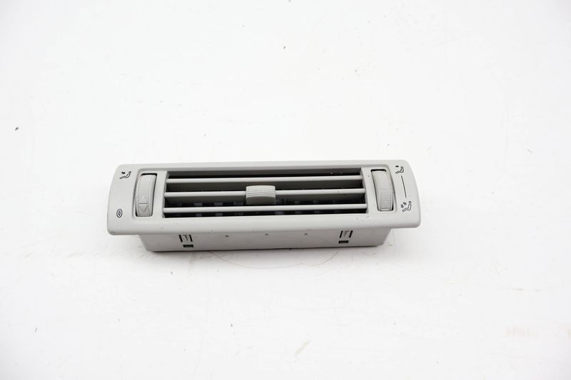 Climate / Air Vent 7D0820951A — Used (SKU 717568)