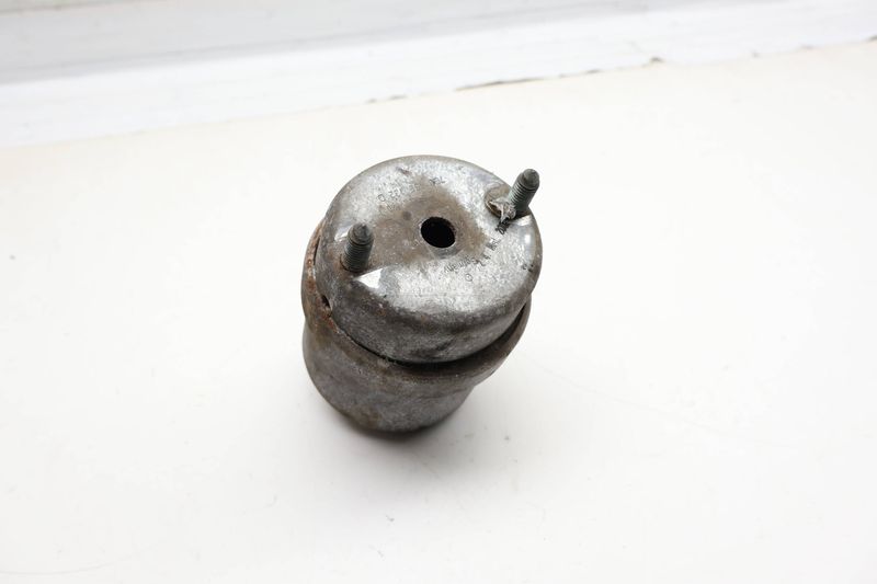 Engine / Motor Mount 7D0199132D — Used (SKU 717921)
