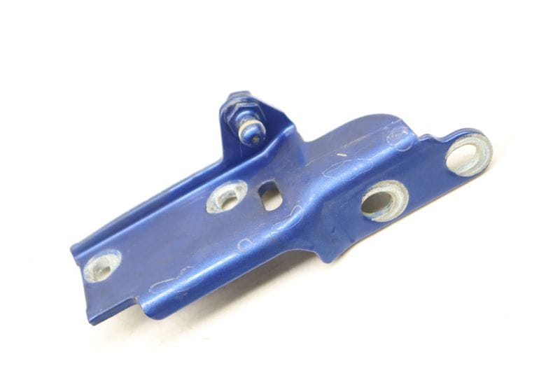 Hood Hinge 7D0805384A — Used (SKU 515197)