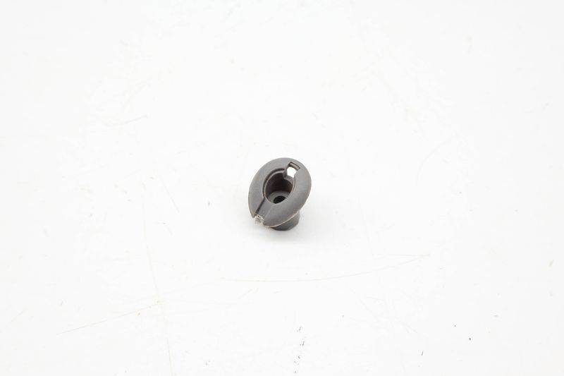 Screw Cover / Plug 7D0863119C — Used (SKU 717605)