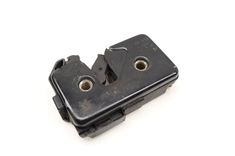 Trunk Hatch Latch / Lock 701829211H — Used (SKU 605942)