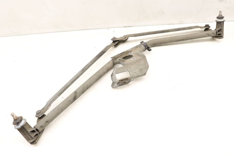 Windshield Wiper Transmission / Bracket 701955603 — Used (SKU 515334)