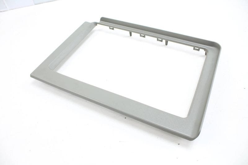 Ski Bag Trim / Frame 8E0885219 — Used (SKU 132583)