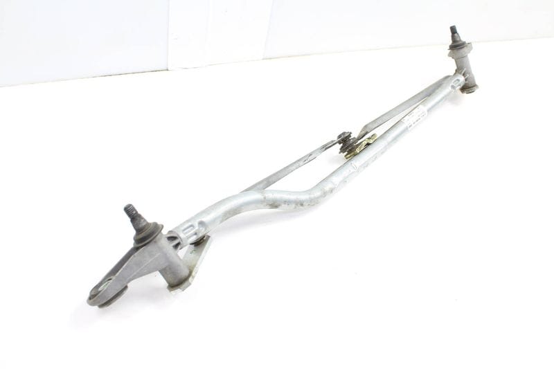 Windshield Wiper Transmission Bracket 8E1955603D — Used (SKU 130477)