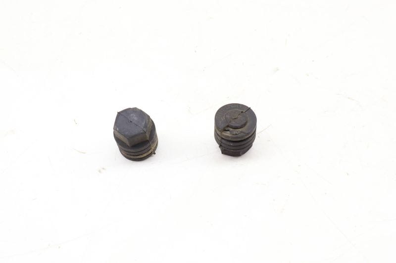 Hood Stop Jounce Bumper Set 4B0823481 — Used (SKU 685642)