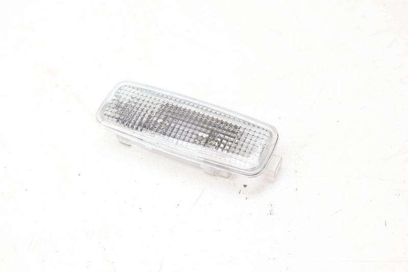 Sun Visor Vanity Overhead Light 8L0947105A — Used (SKU 685341)