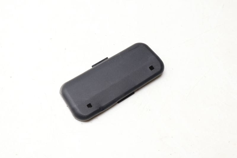 Lower Door Cap / Cover 8N0831437 — Used (SKU 685349)