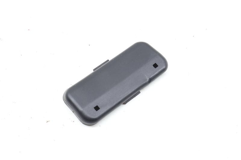 Lower Door Cap / Cover 8N0831437 — Used (SKU 685369)