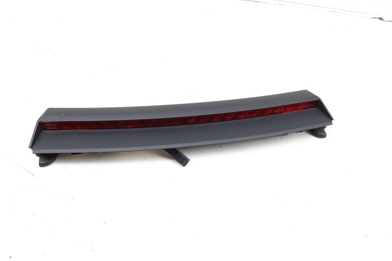 Center / Third Brake Light 8N8945097A — Used (SKU 685324)