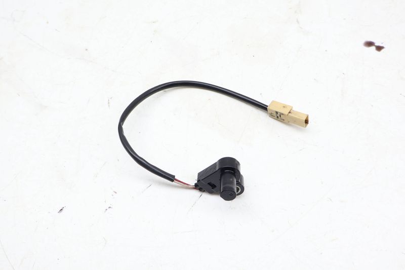 Transmission Speed Sensor (G182) 09M927321B — Used (SKU 685543)