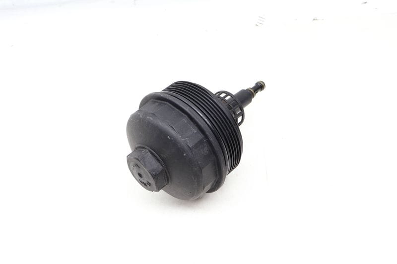 Engine Oil Filter Cover / Cap 11421744000 — Used (SKU 655814)