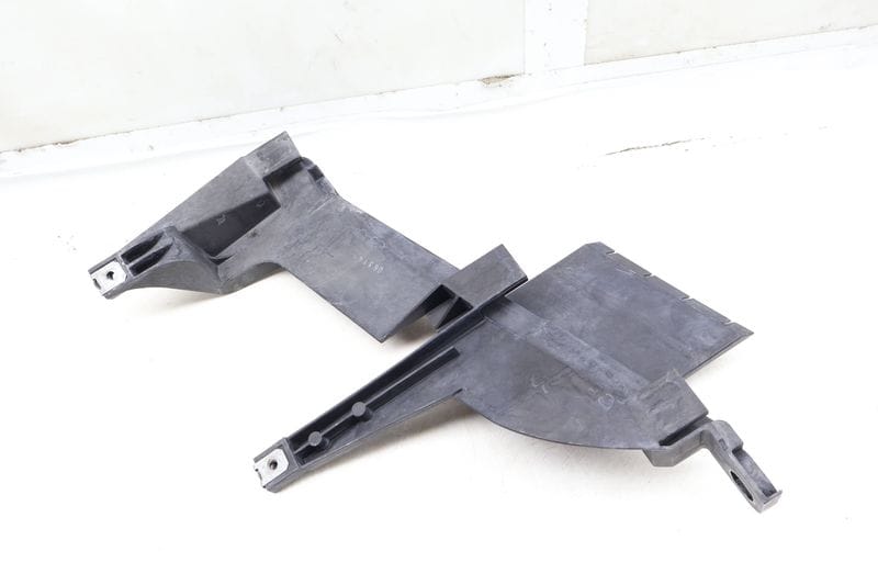 Headlight Mount Bracket 63126939199 — Used (SKU 655799)