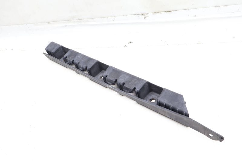 Bumper Mount / Bracket 51123400953 — Used (SKU 655795)