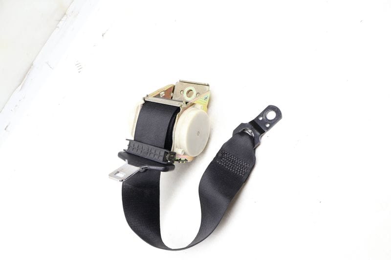 Seat Belt / Retractor (OUTER) 72113400817 — Used (SKU 656026)