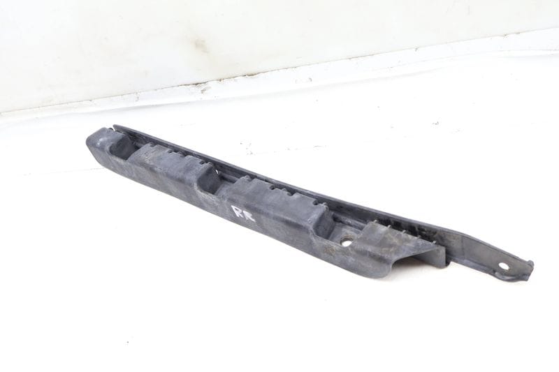 Bumper Mount / Bracket 51123400954 — Used (SKU 655796)
