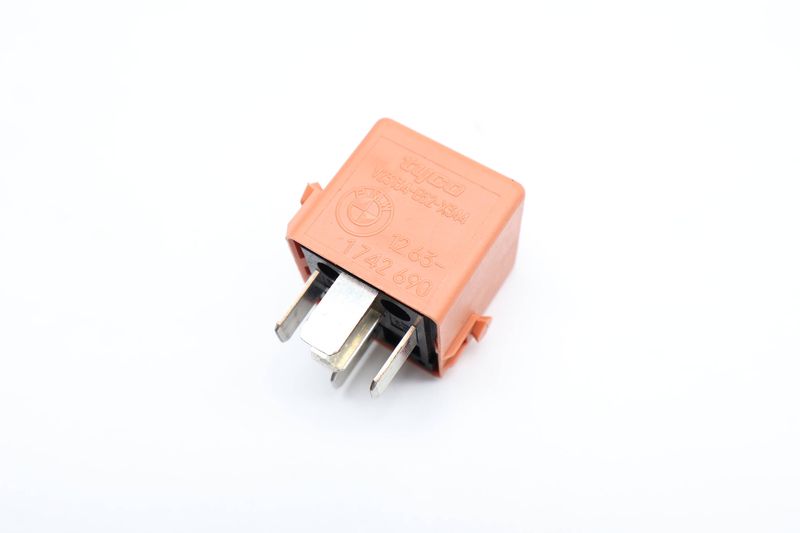 Relay 12631742690 — Used (SKU 655666)