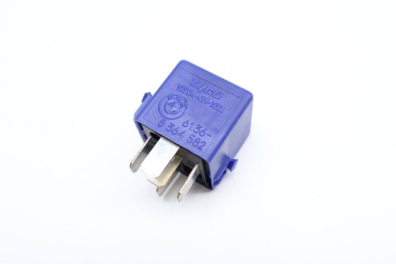 Relay 61368364582 — Used (SKU 655667)