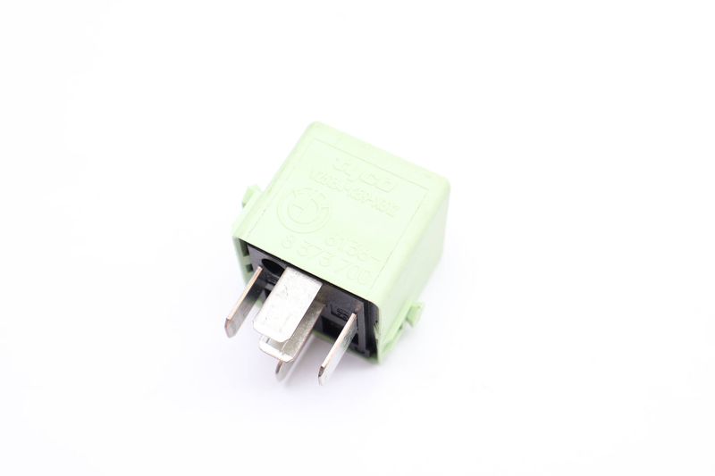 Relay 61368373700 — Used (SKU 655657)