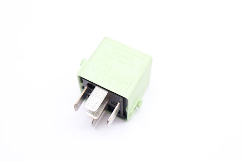 Relay 61368373700 — Used (SKU 655658)