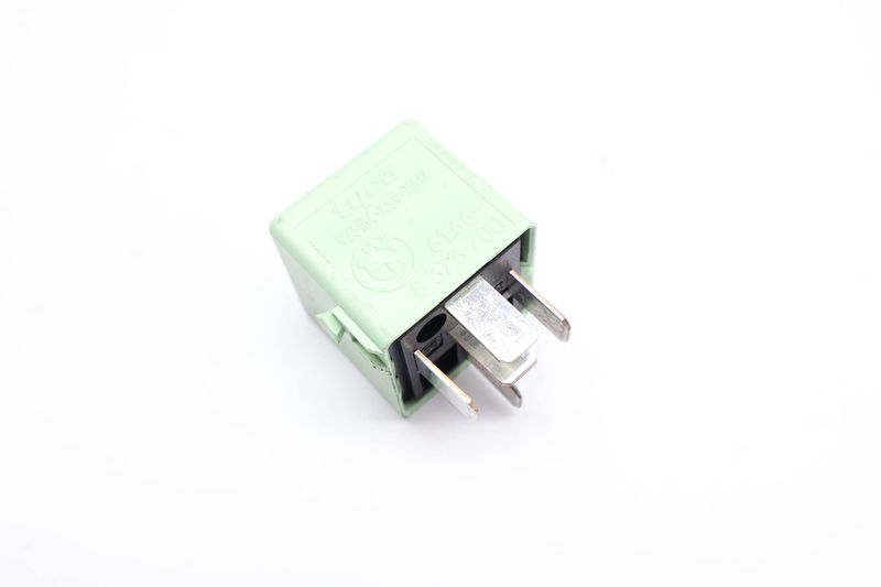 Relay 61368373700 — Used (SKU 655665)