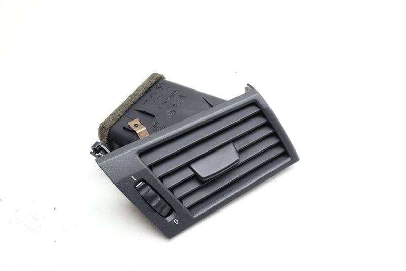 Dash Air Vent 64223400076 — Used (SKU 655970)