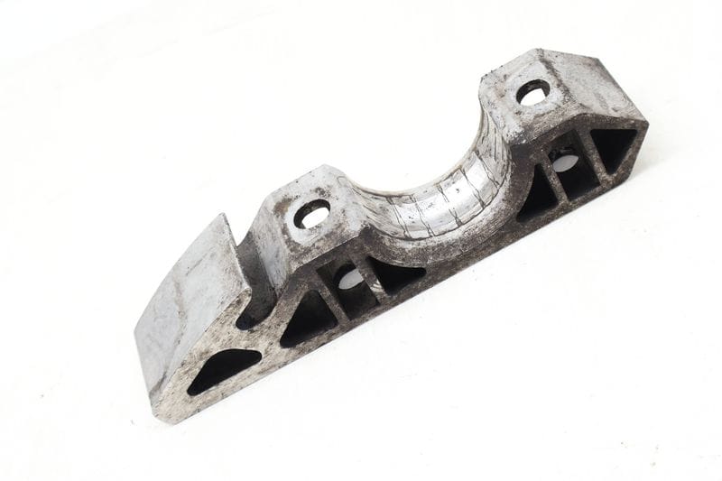Sway / Stabilizer Bar Clamp Mount 7L0411063A — Used (SKU 640146)
