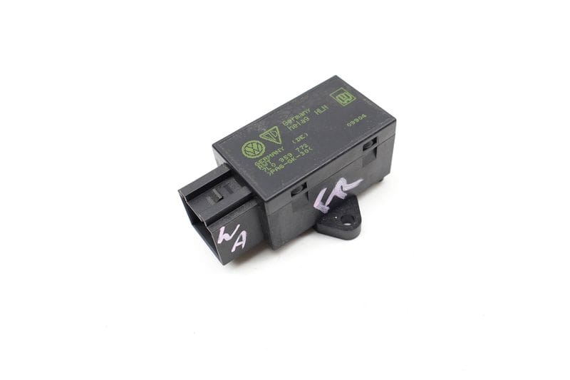 Heated Seat Control Module / Unit 7L0959772 — Used (SKU 714503)