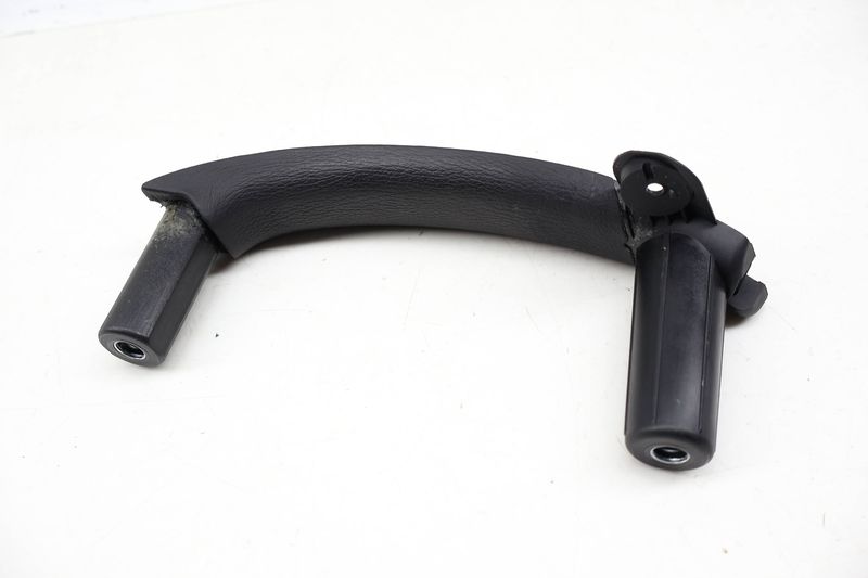 Door Panel Grab Handle 7L5867162 — Used (SKU 714731)