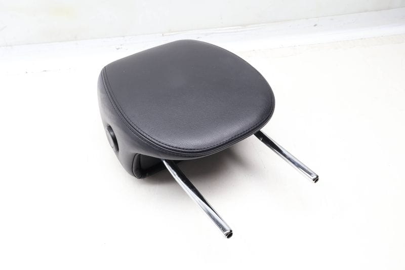 Seat Headrest / Head Rest 7L5881902E — Used (SKU 639779)