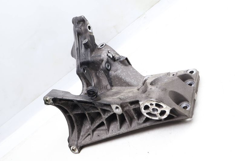 Engine / Motor Mount Bracket 94810221305 — Used (SKU 640124)