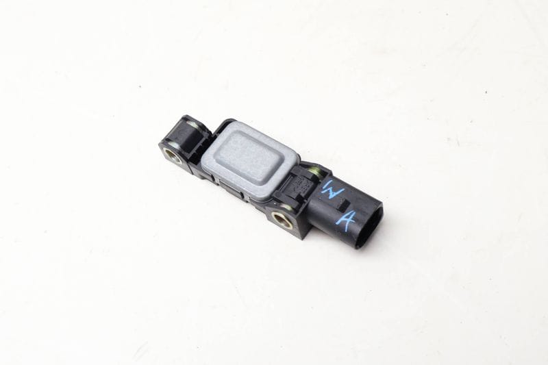 Center Impact / Crash Sensor 4B0959643C — Used (SKU 639828)