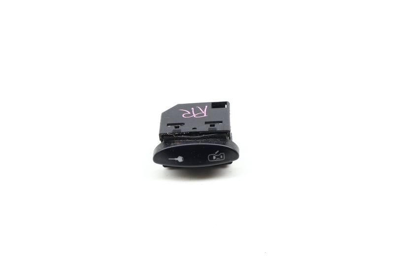 Door Lock / Unlock Switch Button 7L5962125 — Used (SKU 639853)